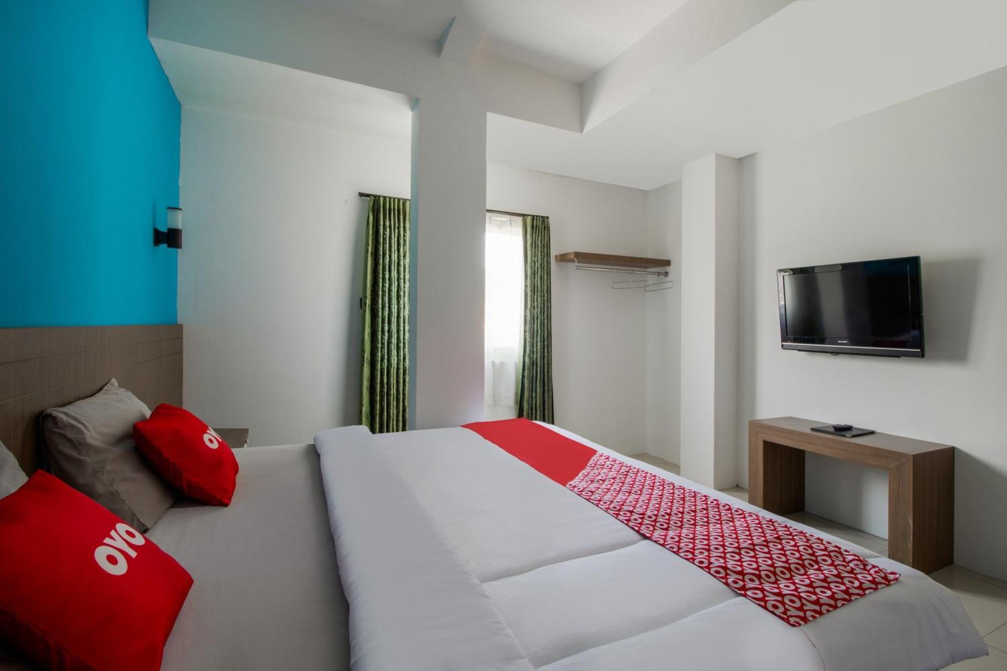 Oyo Flagship 3753 Cassa Dua Hotel チマヒ エクステリア 写真