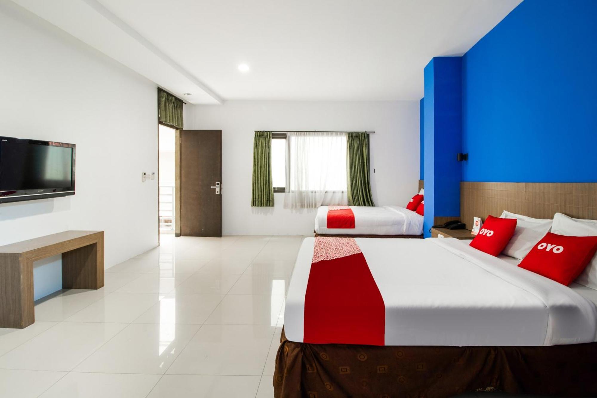 Oyo Flagship 3753 Cassa Dua Hotel チマヒ エクステリア 写真