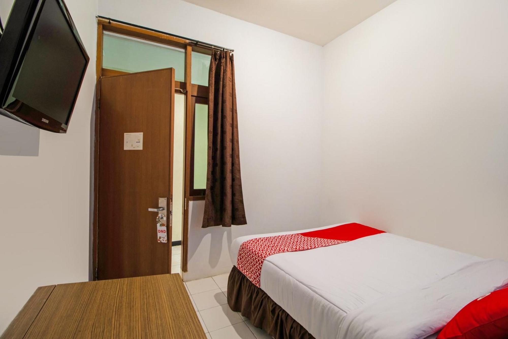Oyo Flagship 3753 Cassa Dua Hotel チマヒ エクステリア 写真