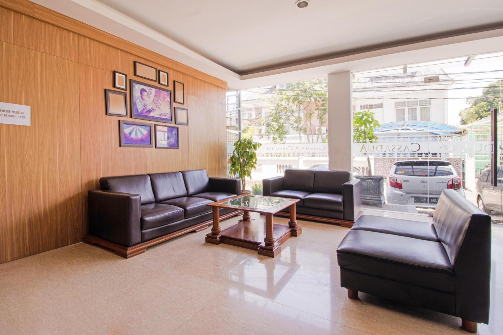 Oyo Flagship 3753 Cassa Dua Hotel チマヒ エクステリア 写真